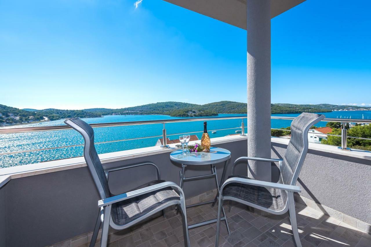 Villa Mirta Tisno Eksteriør bilde